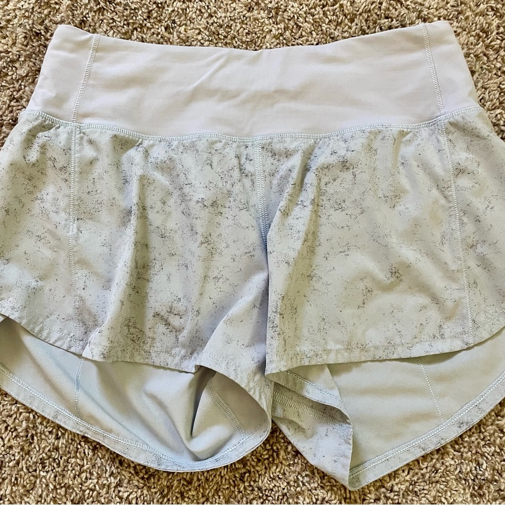 Lululemon Speed Up MR 4 in Lined shorts